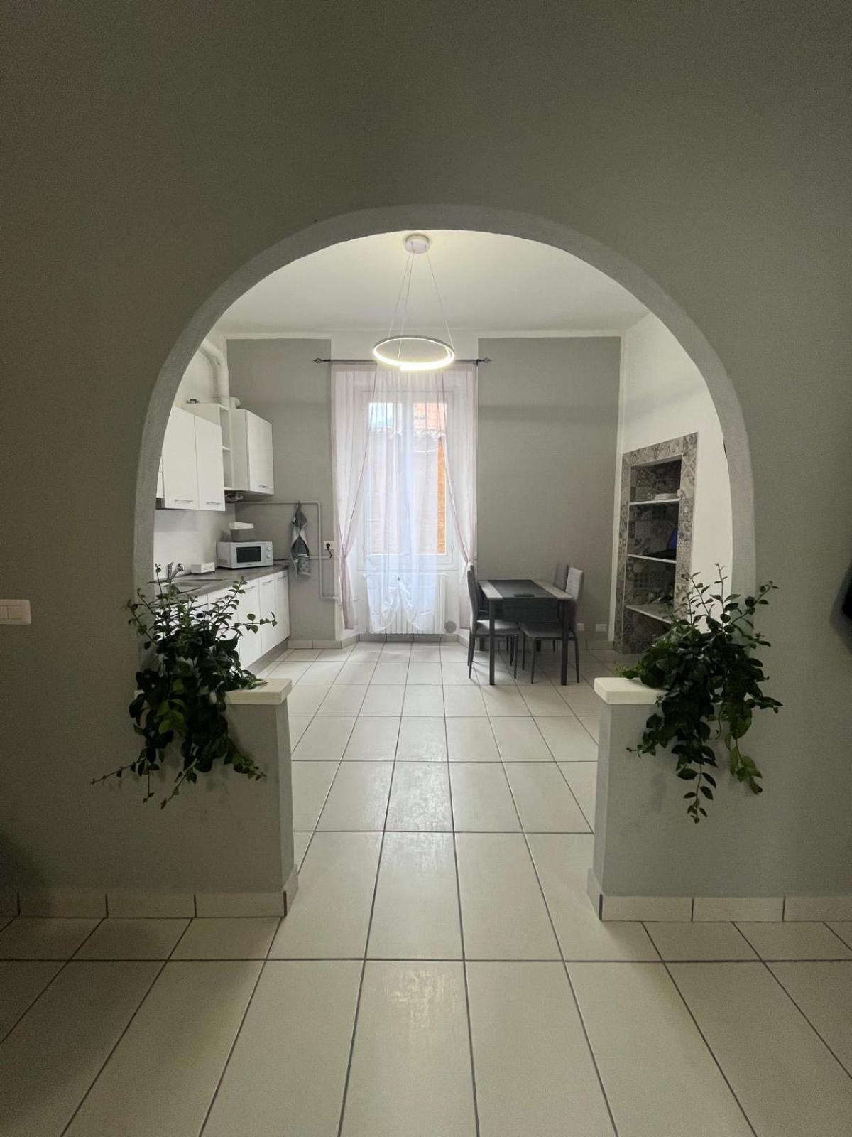 Casa Castagna Appartamento - Лекко Экстерьер фото